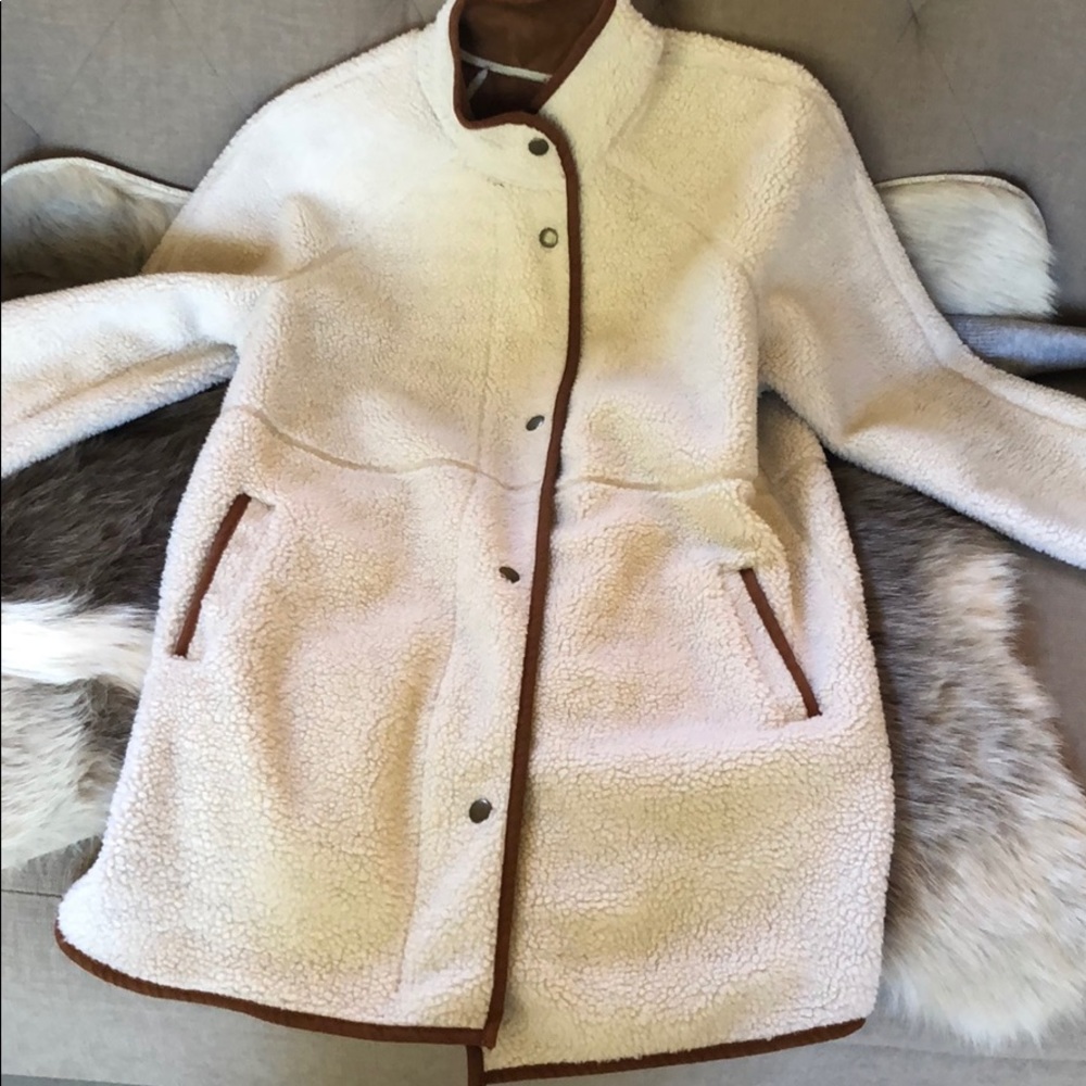 Old Navy Sherpa coat cream color
